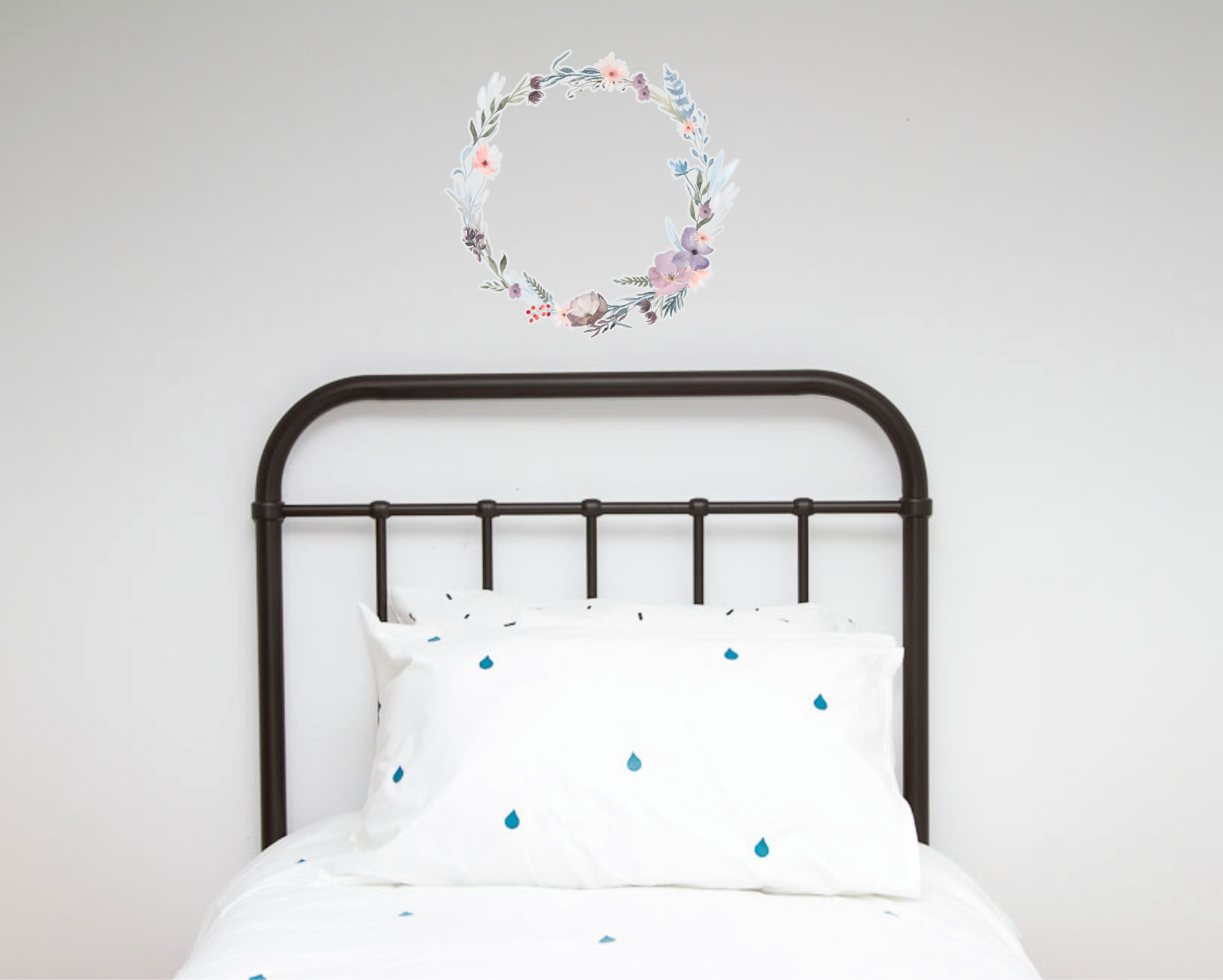 Lilac Floral Wreath decal